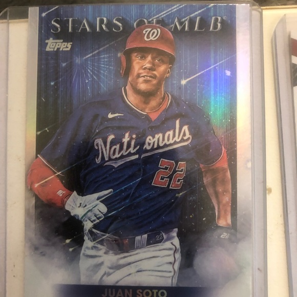 9 LOT OF 3 JUAN SOTO CARDS, 2 GUERRERO JR ROOKIES, & 4 FERNANDO TATIS CARDS-$$$ - Picture 5 of 10